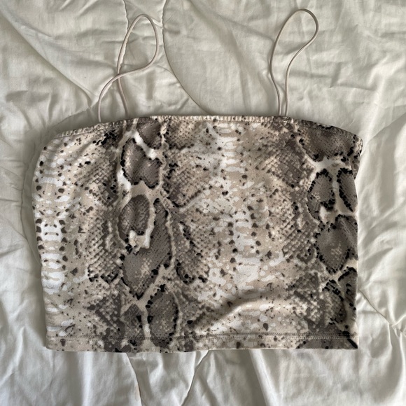 Crop Top - Picture 1 of 2